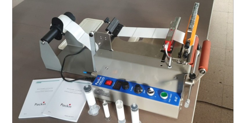 Etichettatura siringhe con Pk-52 Etichettatura siringhe con Pk-52