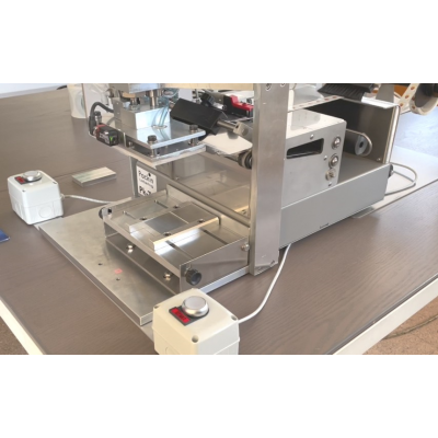 Pk-70 Etichettatrice semiautomatica per prodotti piani